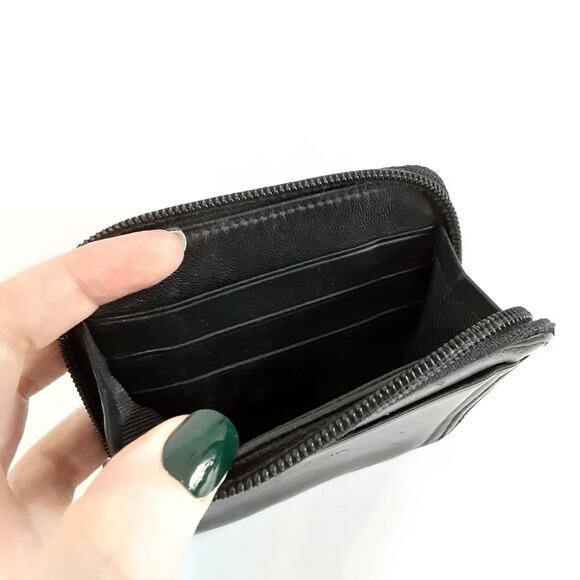 The Sak Black Genuine Leather Wallet Zip Around Square Card Case Travel Wallet - Picture 3 of 10